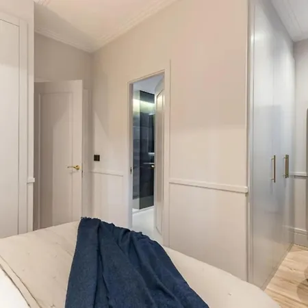 New Top Apartment *